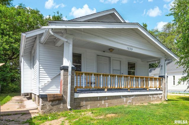 1229 W BRONS Avenue, Peoria, IL 61604