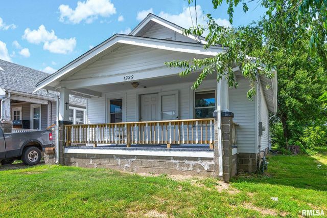1229 W BRONS Avenue, Peoria, IL 61604