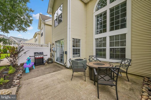 70 LA COSTA DR, Blackwood, NJ 08012
