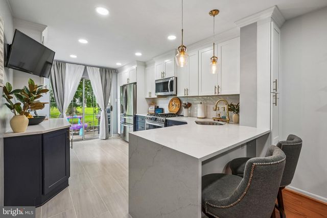 70 LA COSTA DR, Blackwood, NJ 08012