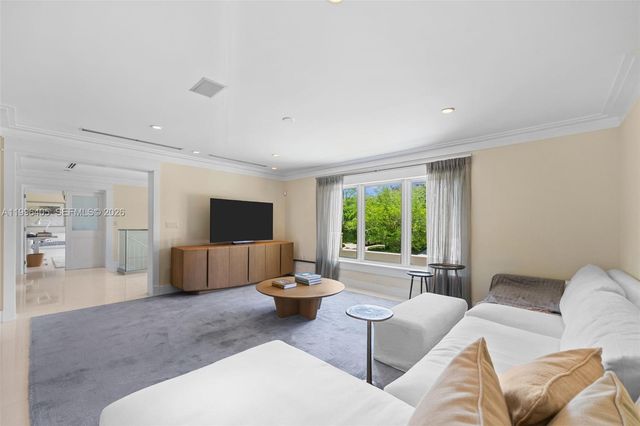 6831 Sunrise Ct, Coral Gables, FL 33133