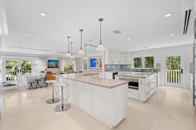 6831 Sunrise Ct, Coral Gables, FL 33133