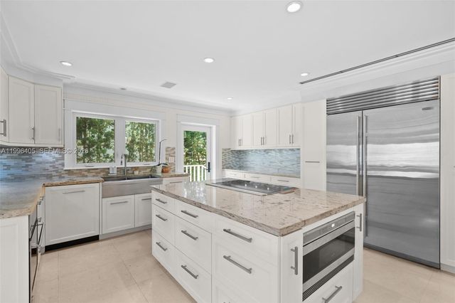 6831 Sunrise Ct, Coral Gables, FL 33133