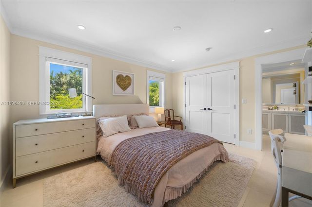 6831 Sunrise Ct, Coral Gables, FL 33133