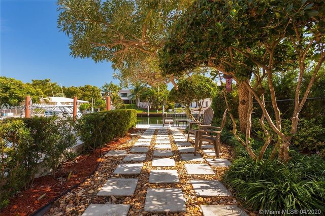 6831 Sunrise Ct, Coral Gables, FL 33133