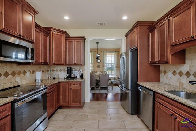 109 Charlotte Drive, Bonaire, GA 31005