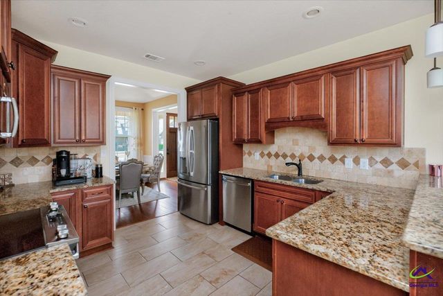 109 Charlotte Drive, Bonaire, GA 31005