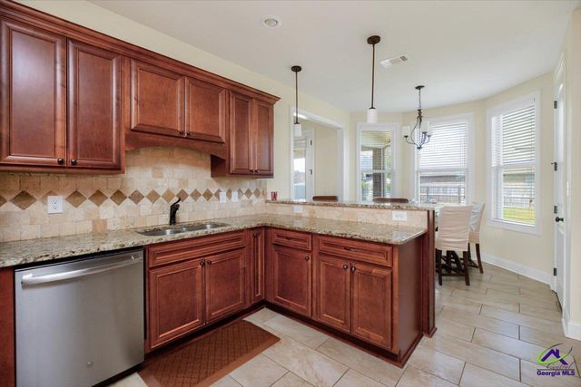 109 Charlotte Drive, Bonaire, GA 31005