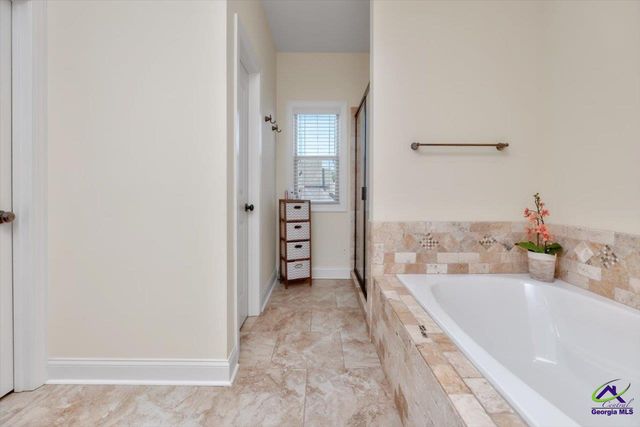 109 Charlotte Drive, Bonaire, GA 31005