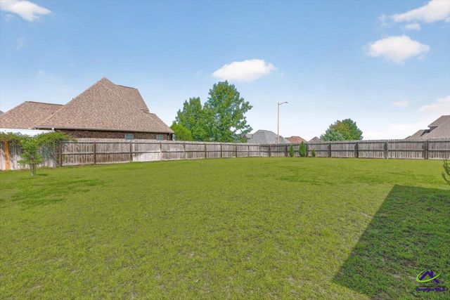109 Charlotte Drive, Bonaire, GA 31005