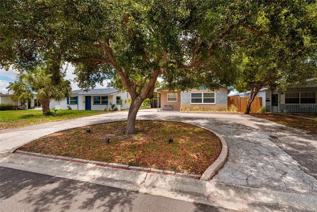 511 74TH AVENUE N, St Petersburg, FL 33702