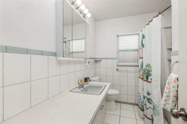 511 74TH AVENUE N, St Petersburg, FL 33702