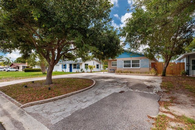 511 74TH AVENUE N, St Petersburg, FL 33702