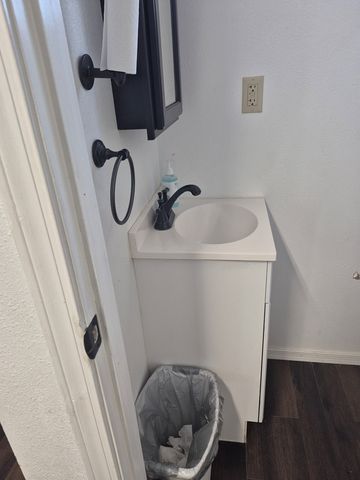 1003 Austin, Van Horn, TX 79855