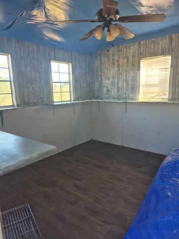 1003 Austin, Van Horn, TX 79855