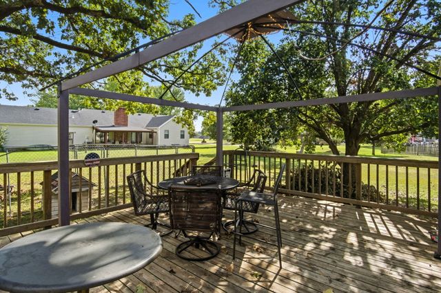 328 Briarbrook Drive Drive, Carl Junction, MO 64834