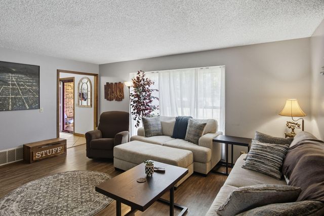 328 Briarbrook Drive Drive, Carl Junction, MO 64834