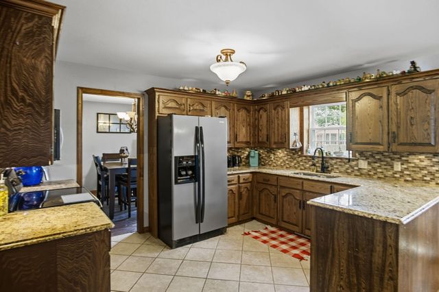 328 Briarbrook Drive Drive, Carl Junction, MO 64834