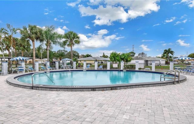 10562 41ST COURT N, Clearwater, FL 33762