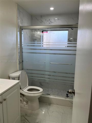 2134 Lincoln St 7, Hollywood, FL 33020