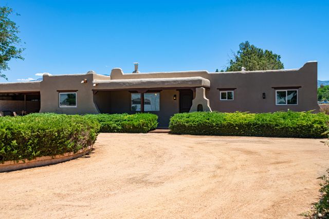 100 Tyler Road NW, Albuquerque, NM 87107