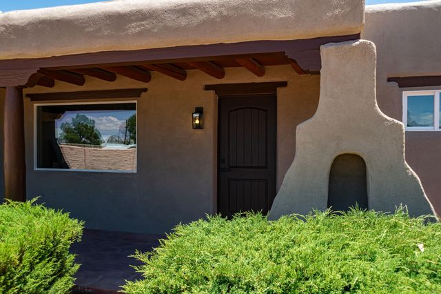 100 Tyler Road NW, Albuquerque, NM 87107