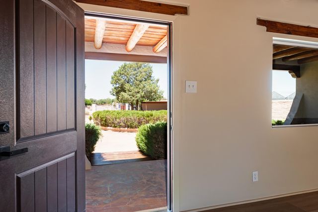 100 Tyler Road NW, Albuquerque, NM 87107
