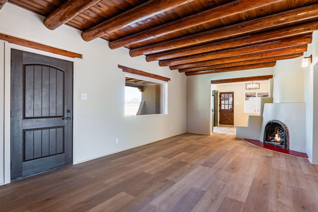 100 Tyler Road NW, Albuquerque, NM 87107