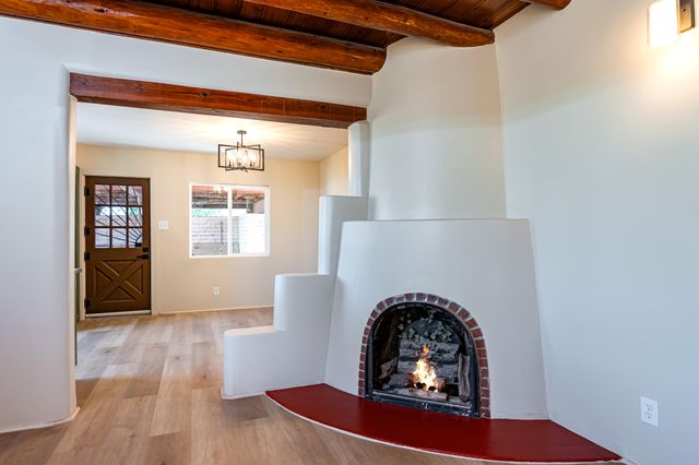 100 Tyler Road NW, Albuquerque, NM 87107