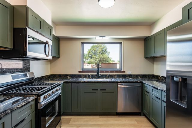 100 Tyler Road NW, Albuquerque, NM 87107