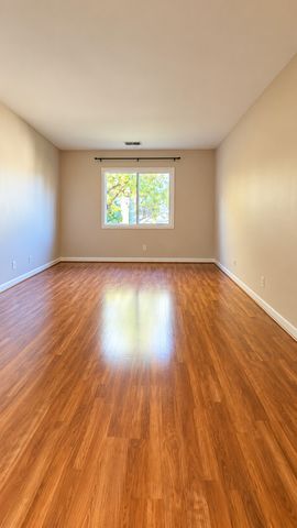 1006 Brentwood Circle, Buffalo Grove, IL 60089