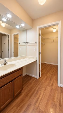 1006 Brentwood Circle, Buffalo Grove, IL 60089