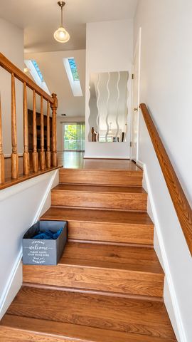 1006 Brentwood Circle, Buffalo Grove, IL 60089