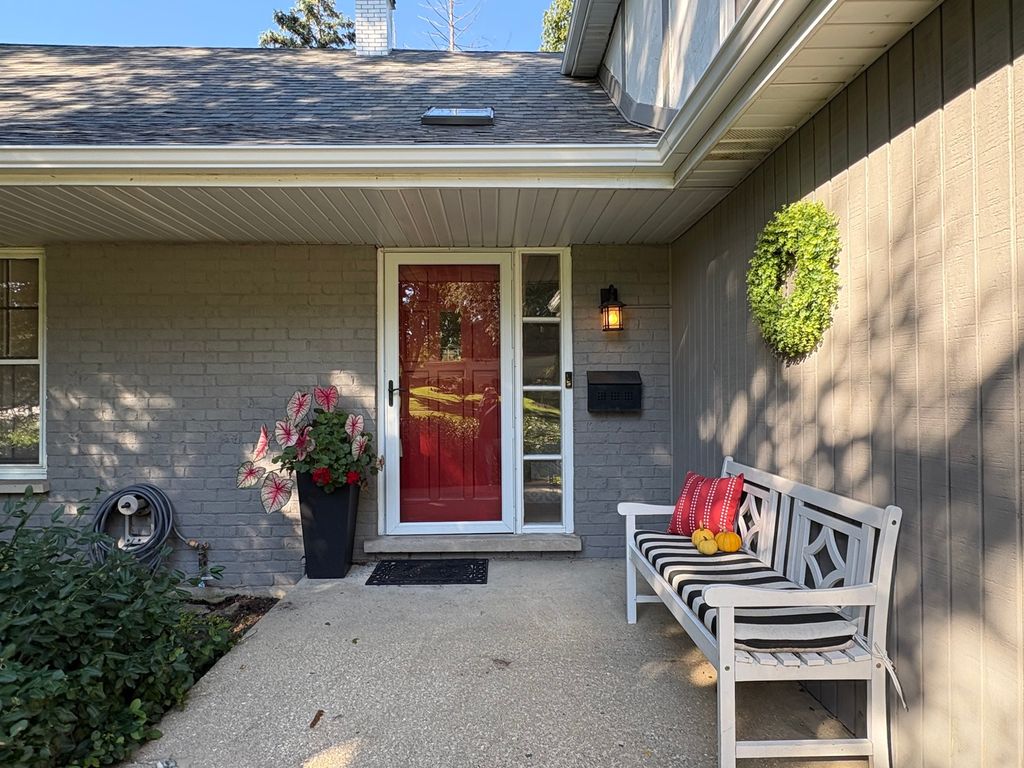 3820 Saratoga Avenue, Downers Grove, IL 60515 — photo 2