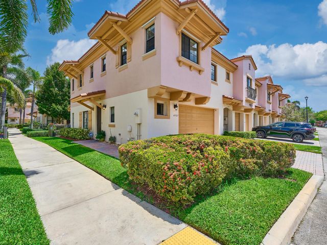 4767 Preserve Street, Coconut Creek, FL 33073