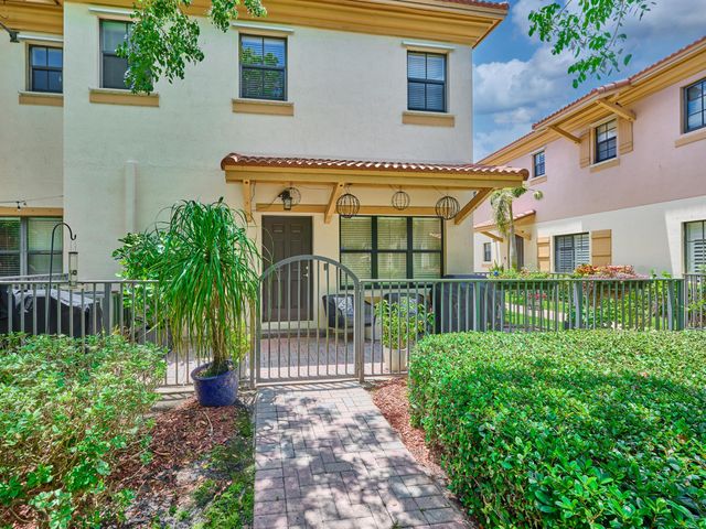 4767 Preserve Street, Coconut Creek, FL 33073