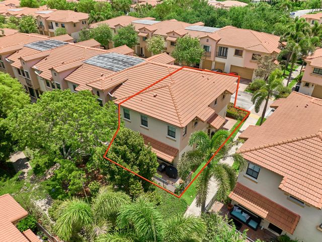 4767 Preserve Street, Coconut Creek, FL 33073