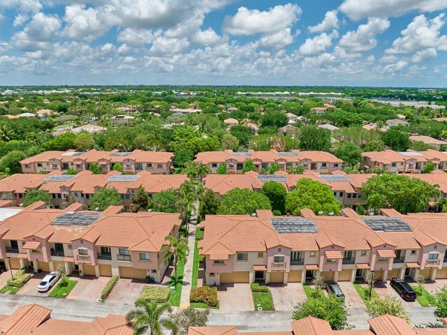 4767 Preserve Street, Coconut Creek, FL 33073