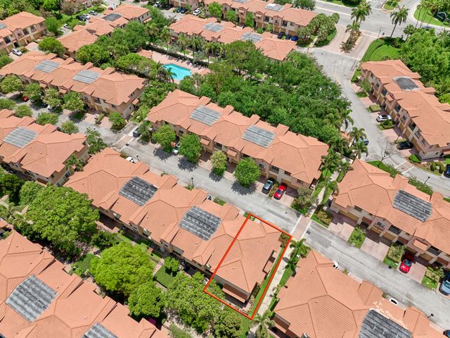 4767 Preserve Street, Coconut Creek, FL 33073