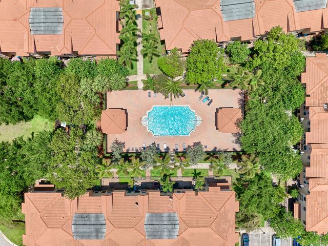 4767 Preserve Street, Coconut Creek, FL 33073