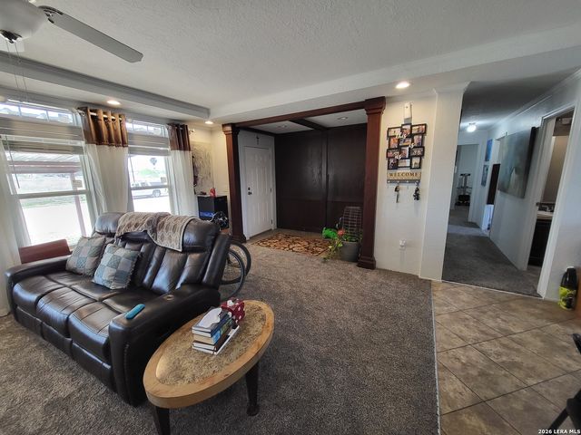 25216 Campbellton Rd, San Antonio, TX 78264