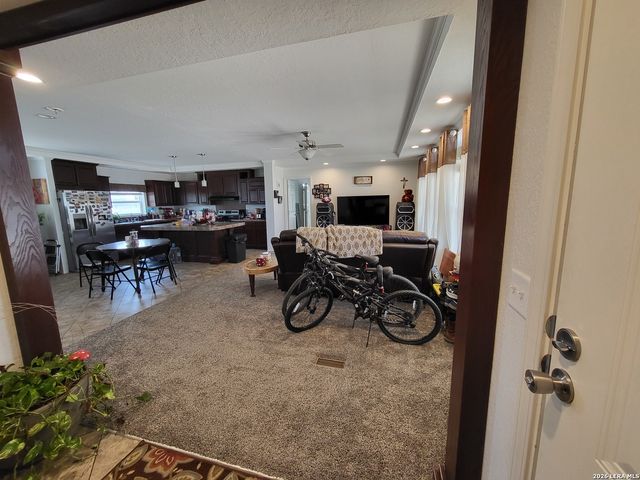 25216 Campbellton Rd, San Antonio, TX 78264