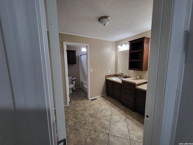 25216 Campbellton Rd, San Antonio, TX 78264