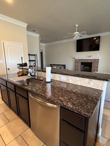 419 Mac Dr, Midland, TX 79706