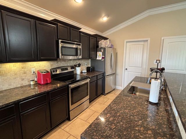 419 Mac Dr, Midland, TX 79706