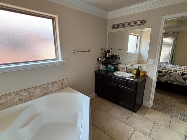 419 Mac Dr, Midland, TX 79706