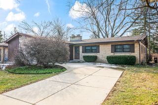 407 E Berkshire Lane, Mount Prospect, IL 60056
