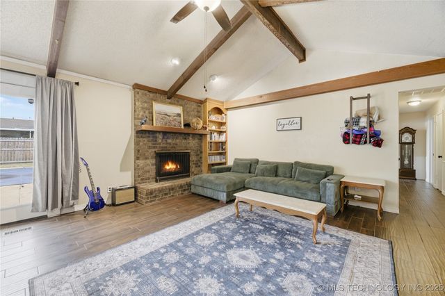 4921 S Bermuda Avenue, Sand Springs, OK 74063