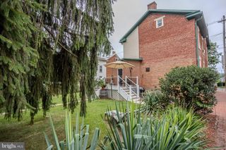 118 E MAIN ST, Fairfield, PA 17320