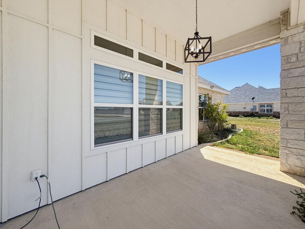 Image 4 of property listing at 5429 Grey Wolf Lane, San Angelo, TX 76901